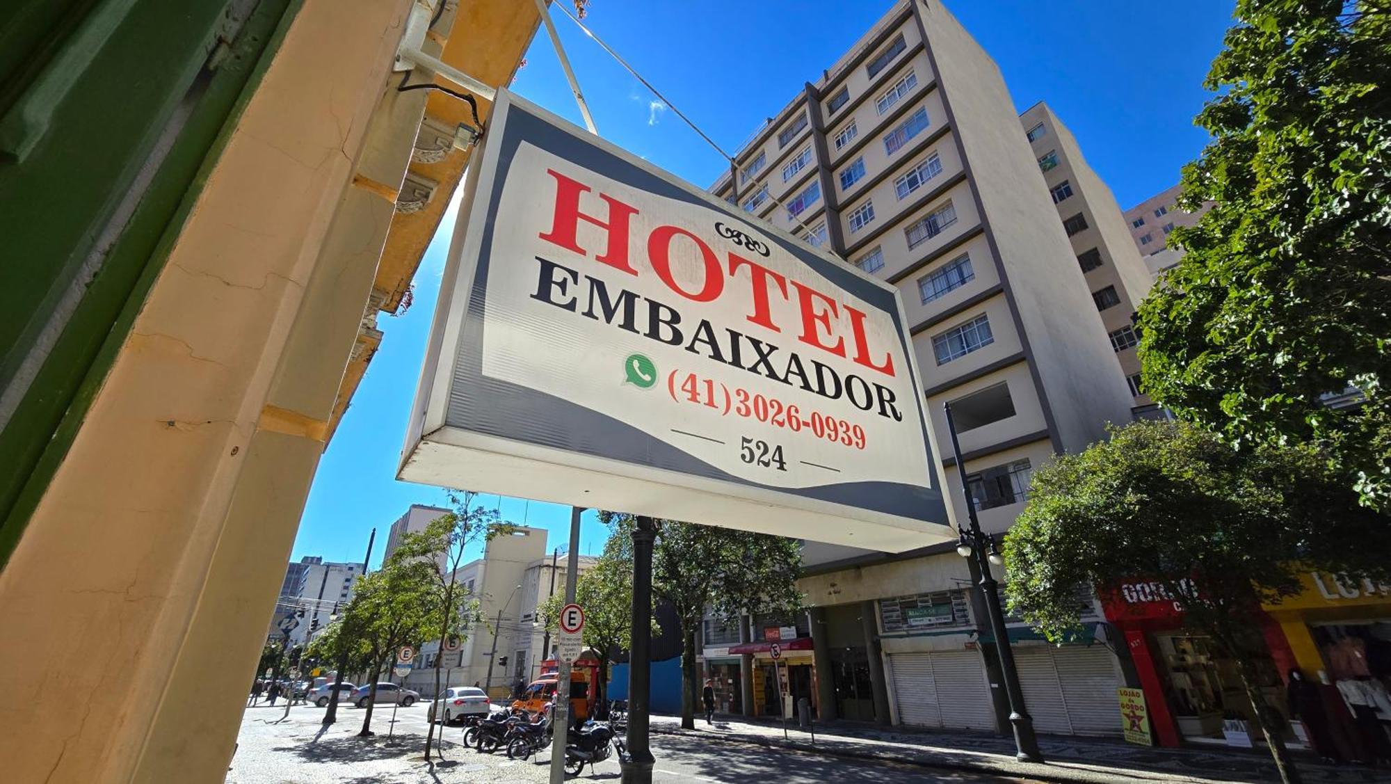 Hotel Embaixador De Curitiba Luaran gambar